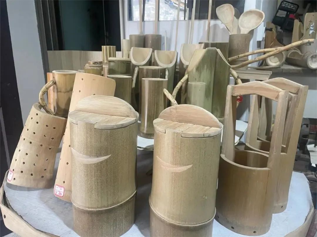 隐藏在李庄小街巷的竹木制品市场 时光缝隙里的匠人手艺